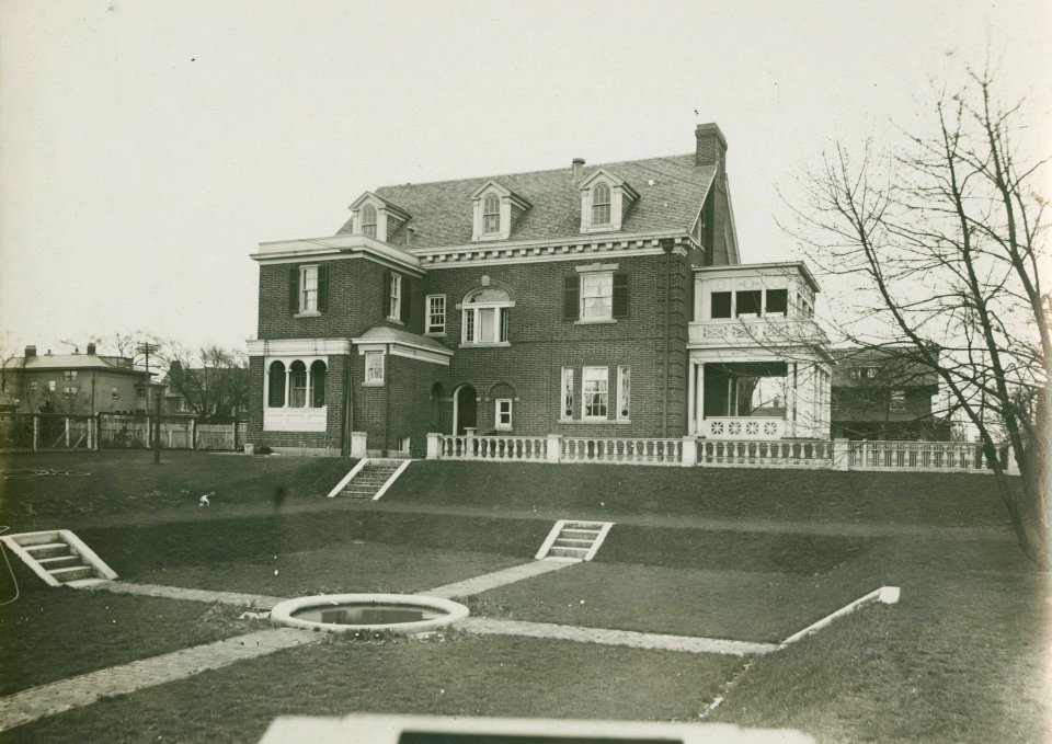 Colonial style house, Evanston, Illinois, early 20th century (NBY 774)