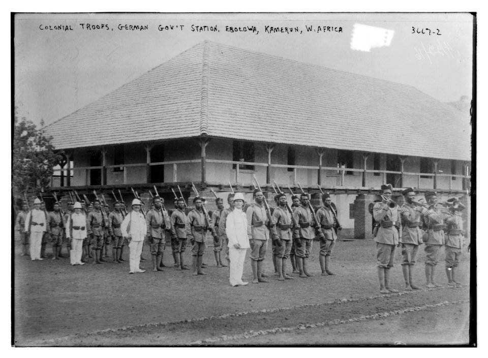 Colonial troops, German Gov't station, Ebolowa, Kamerun (i.e., Cameroon), W. Africa LCCN2014700269