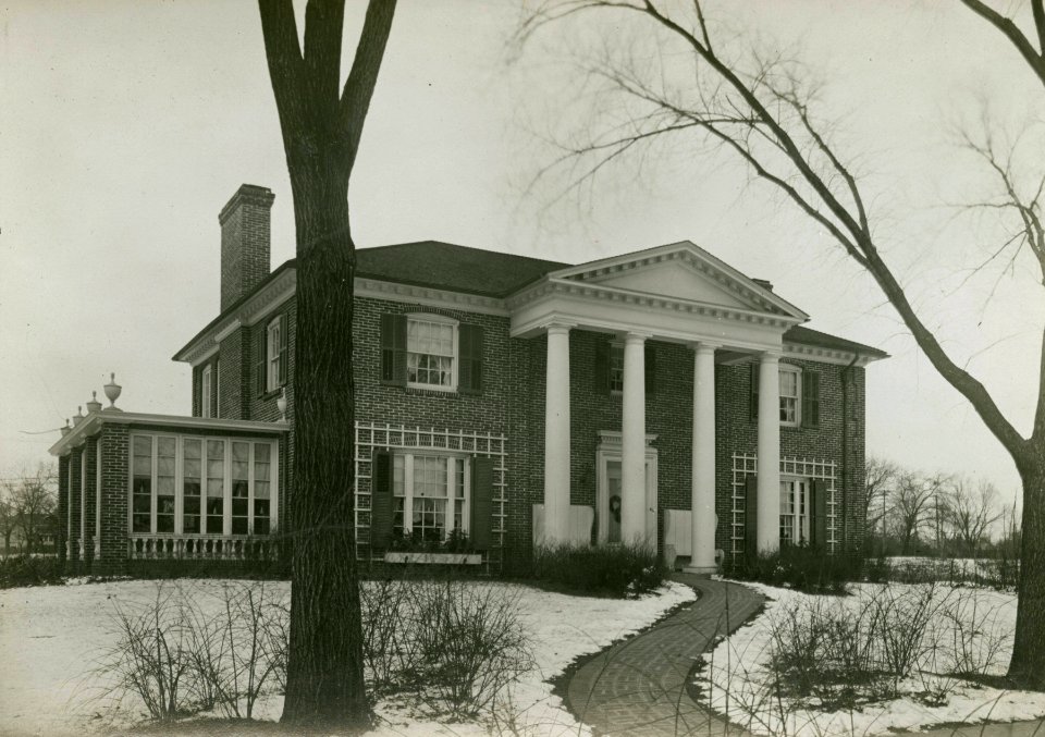 Colonial style house, Oak Park, Illinois, early 20th century (NBY 664)