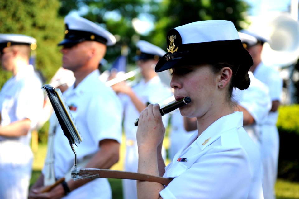 Colors at Washington Navy Yard (Flag Day) (5833393100)