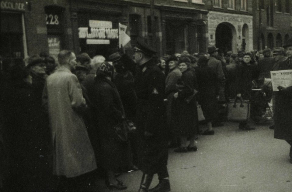 Colportage - Fotodienst der NSB - NIOD - 211864