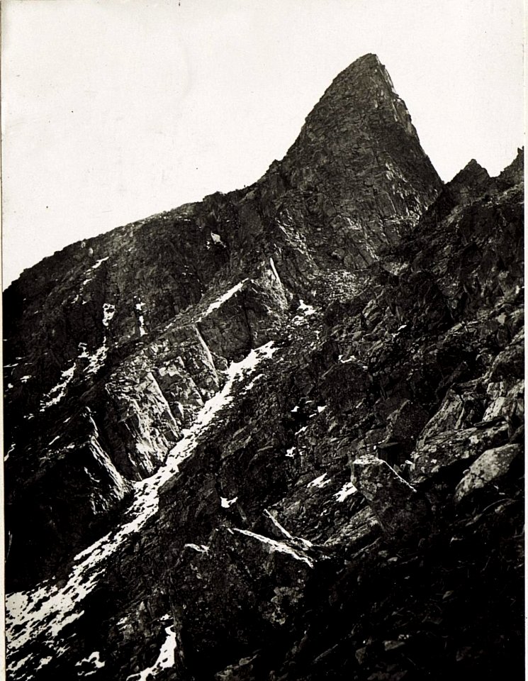 Coltorondospitze mit Scharte von Coltorondostellung aus gesehen. (BildID 15575536)