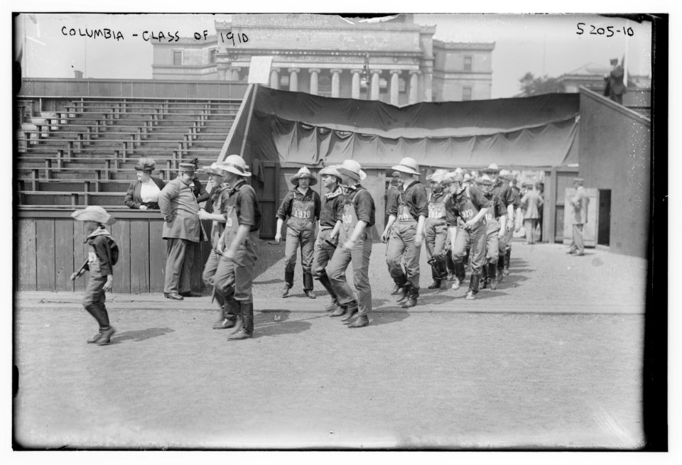 Columbia Class of 1910 LCCN2014710727