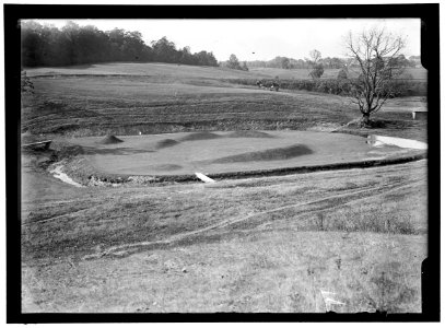 COLUMBIA COUNTRY CLUB. GOLF LINKS LCCN2016864003 photo