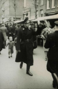 Colportage - Fotodienst der NSB - NIOD - 211865