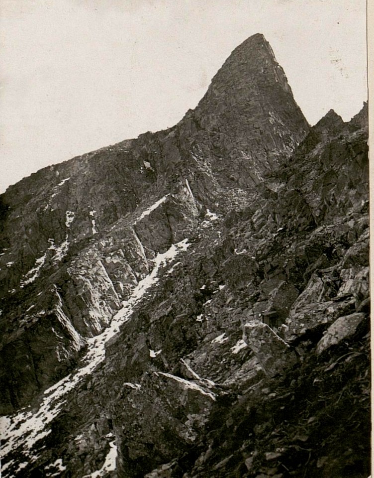 Coltorondo-Spitze mit Scharte, von Coltorondo-Stellung gesehen (BildID 15735992)