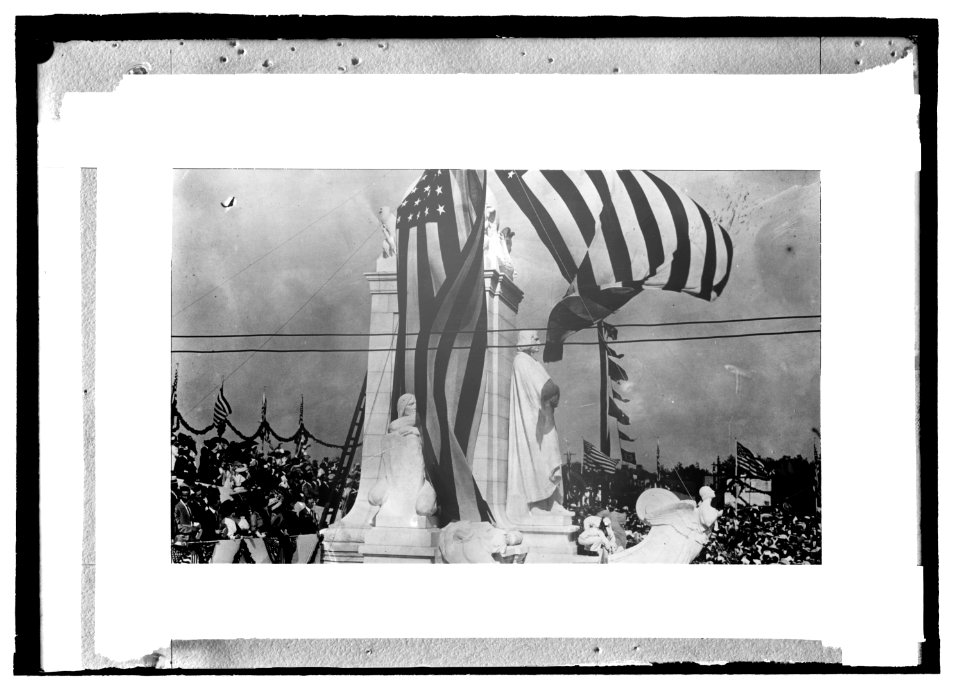 Columbus Memorial unveiling, 6-8-12 LCCN2016844601