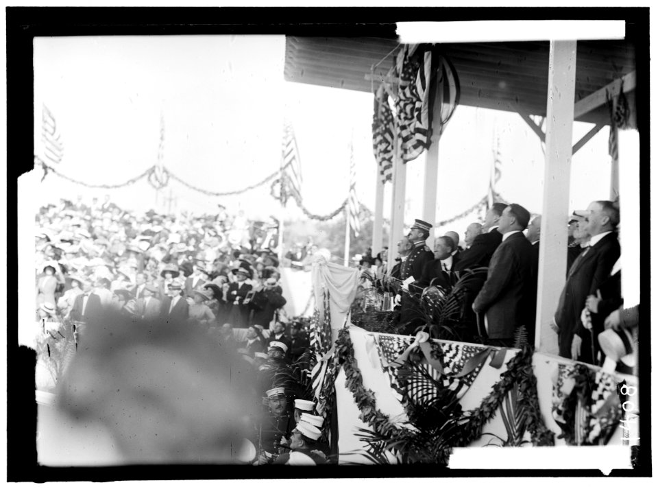 COLUMBUS MEMORIAL UNVEILING, GENERAL VIEW LCCN2016863846