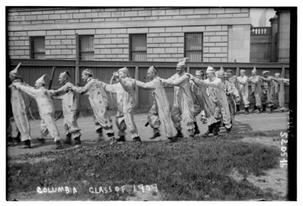 Columbia Class of 1909 LCCN2014710730 photo