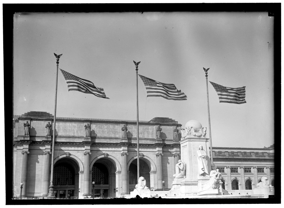 COLUMBUS MEMORIAL LCCN2016866935