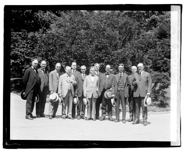 Com. of bankers & lawyers called at White House LOC npcc.04213