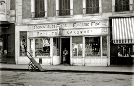 Comercio de comestibles 'Arrieta y Garagorri' (1 de 1) - Fondo Car-Kutxa Fototeka