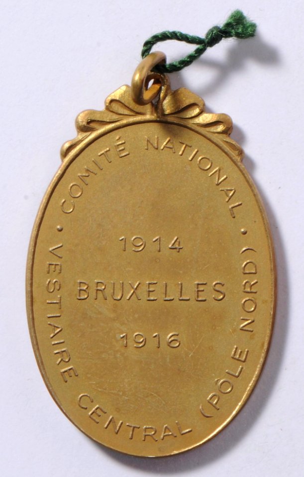 Comité National Vestiaire Central, medal by Pierre Theunis, Belgium, (1915), Coins and Medals Department of the Royal Library of Belgium, 2Lef 38 - 95 (verso)