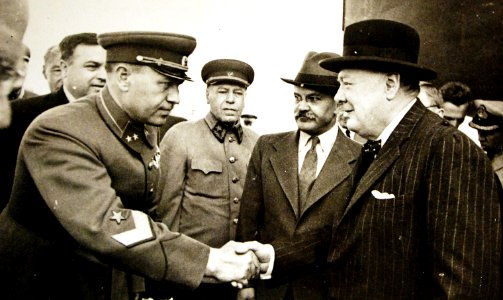 Commandant of the City of Moscow welcomes Prime Minister Winston Churchill, 1942 (24293801342)