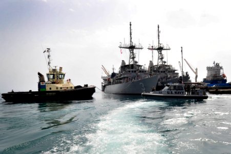 Commander of Navy Region Europe, Africa, Southwest Asia Visits CLDJ 150519-N-RY232-044