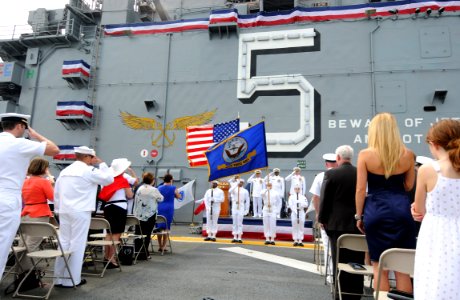 Commander, Amphibious Squadron 3 change of command 140606-N-AQ172-063