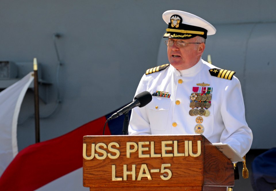 Commander, Amphibious Squadron 3 change of command 140606-N-AQ172-185