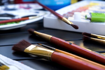 Brush paint painter