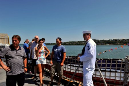 Commemorating the Bicentennial of the War of 1812 120727-N-YZ751-198