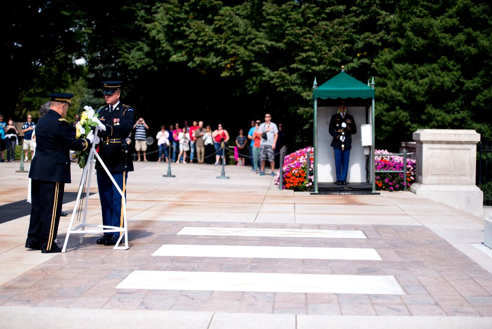 Commemorative Ceremony for 80th Gold Star Mother’s Day (29892236606)