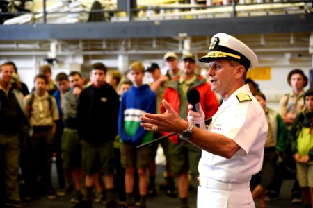 Commander, Carrier Strike Group 11 Visits USS Somerset 160802-N-UT455-039