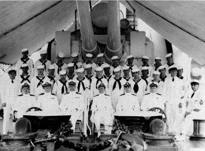 Commanding Officer of USS Omaha (CL-4) with sailors aboard USS Omaha (CL-4), in 1938-1939 (NH 96029)