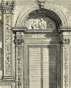 Bolsena porta maggiore della Collegiata di Santa Cristina
