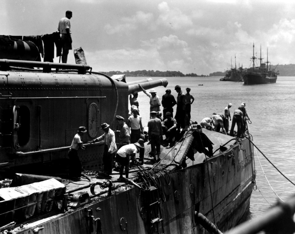 Bomb damage to USS Marblehead (CL-12) following the Battle of Makassar Strait, February 1942 (80-G-237439)