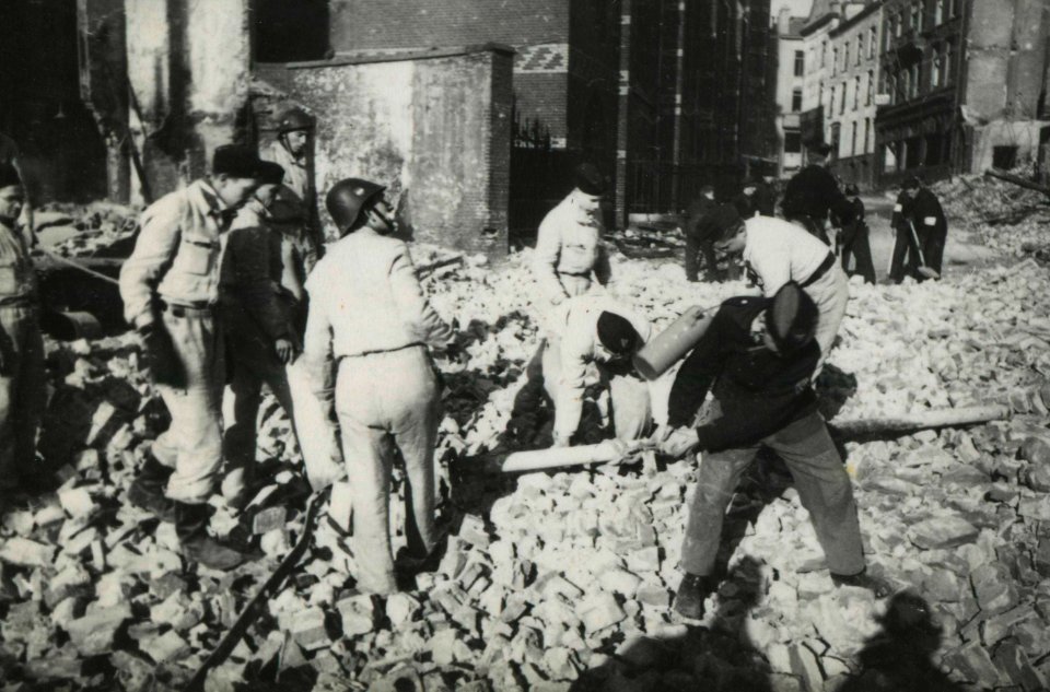 Bombardement Nijmegen - Fotodienst der NSB - NIOD - 211427