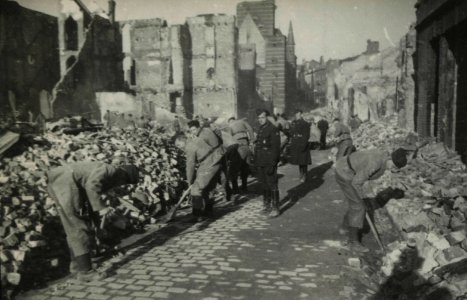 Bombardement Nijmegen - Fotodienst der NSB - NIOD - 212025