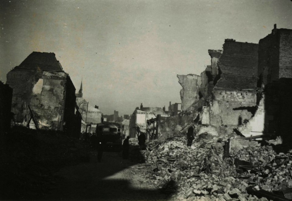 Bombardement Nijmegen - Fotodienst der NSB - NIOD - 211723