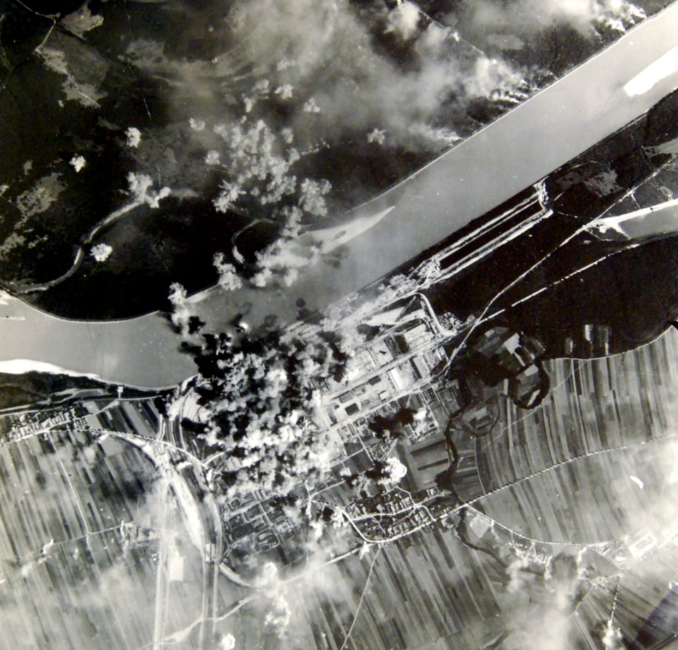 Bombing of oil factories at Moosbierbaum, Austria, WWII (33993882416)