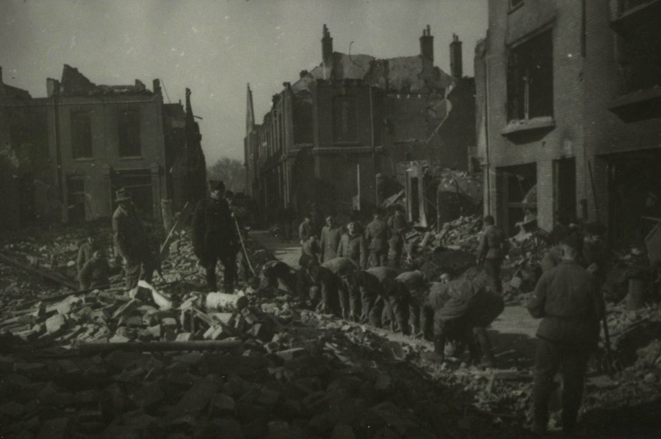 Bombardement Nijmegen - Fotodienst der NSB - NIOD - 211428