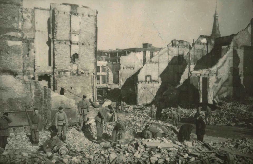 Bombardement Nijmegen - Fotodienst der NSB - NIOD - 211441