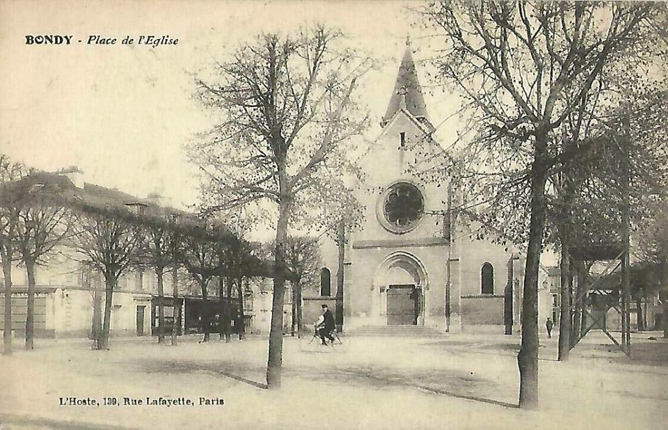 Bondy.Place de l'église
