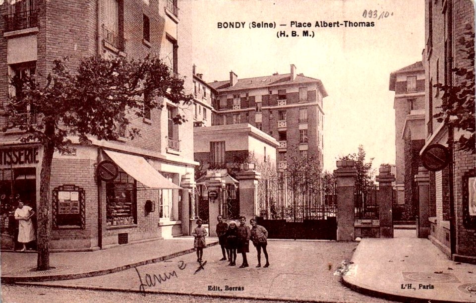 Bondy.Place Albert-Thomas.HBM.Enfants