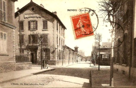 Bondy.Rue des Écoles photo