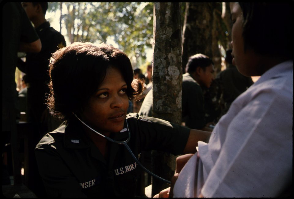 Bong Son Village, Thailand. First Lieutenant Linda J. Bowser, an Air Force nurse with the 8th TFW Med-Cap team... - NARA - 542334