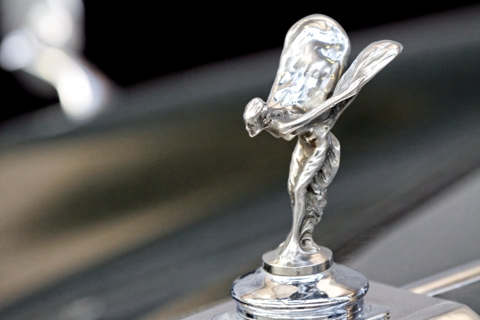 Bonhams - The Paris Sale 2012 - Rolls-Royce Silver Cloud Saloon - 1956 - 001