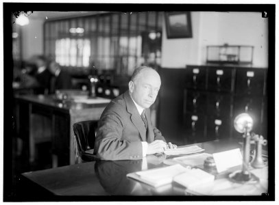 BONNAFFON, EDMUND W. PAY INSPECTOR, NAVY YARD. AT DESK LCCN2016867249