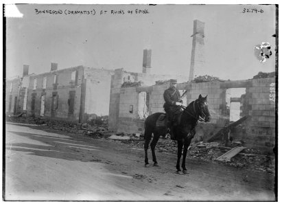 Bonnefond (Dramatist) at Ruins of Epine LCCN2014697908