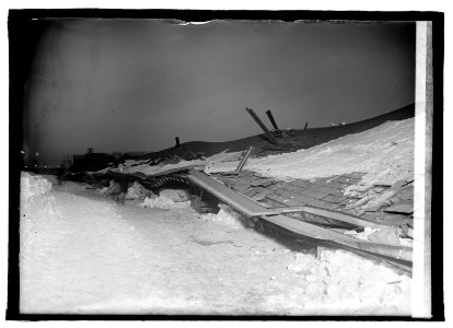 Boo Frt. shed collapse, (2-1-22) LCCN2016846030
