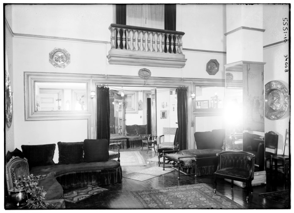 Boone (living room) LCCN2014713266