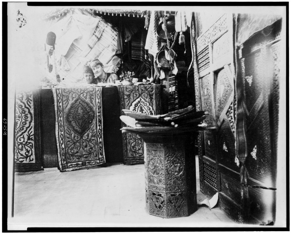 Booth in Turkish bazaar, World's Columbian Exposition, Chicago, Illinois LCCN92505420
