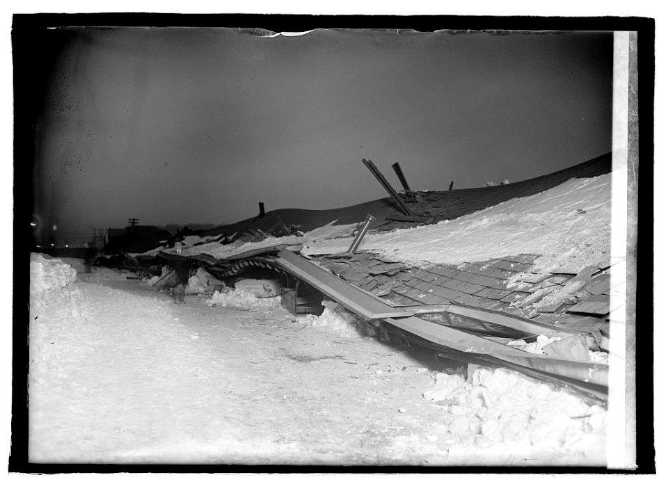 Boo Frt. shed collapse, (2-1-22) LCCN2016846030