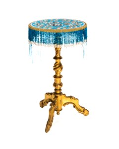 Bord med pärbroderi, 1860-tal - Hallwylska museet - 110098