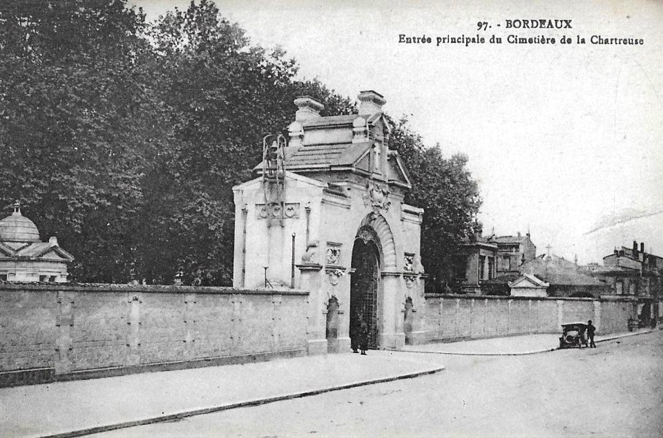 Bordeaux - cimetière de la Chartreuse - entrée principale 5