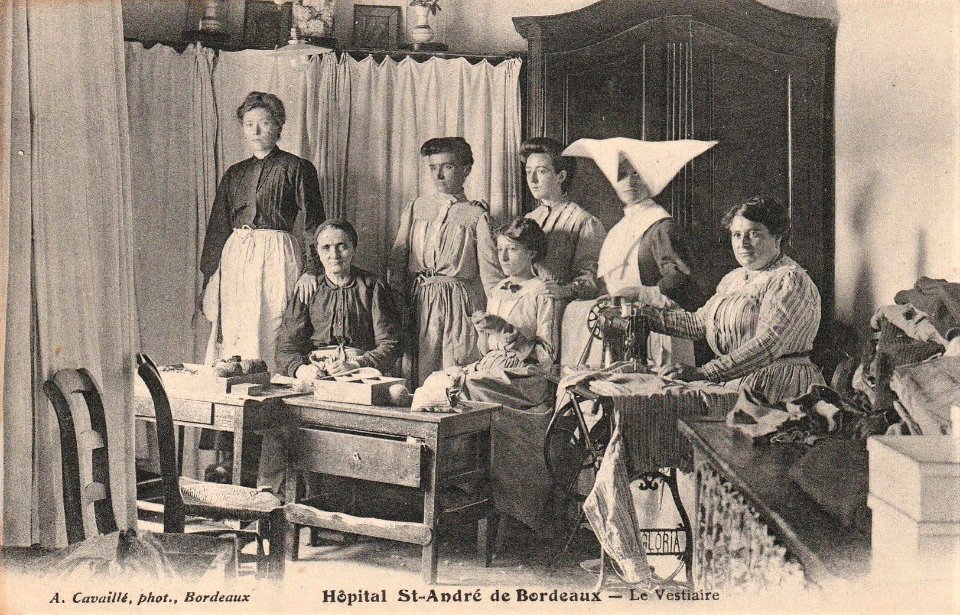 Bordeaux - Hôpital Saint-André - le vestiaire