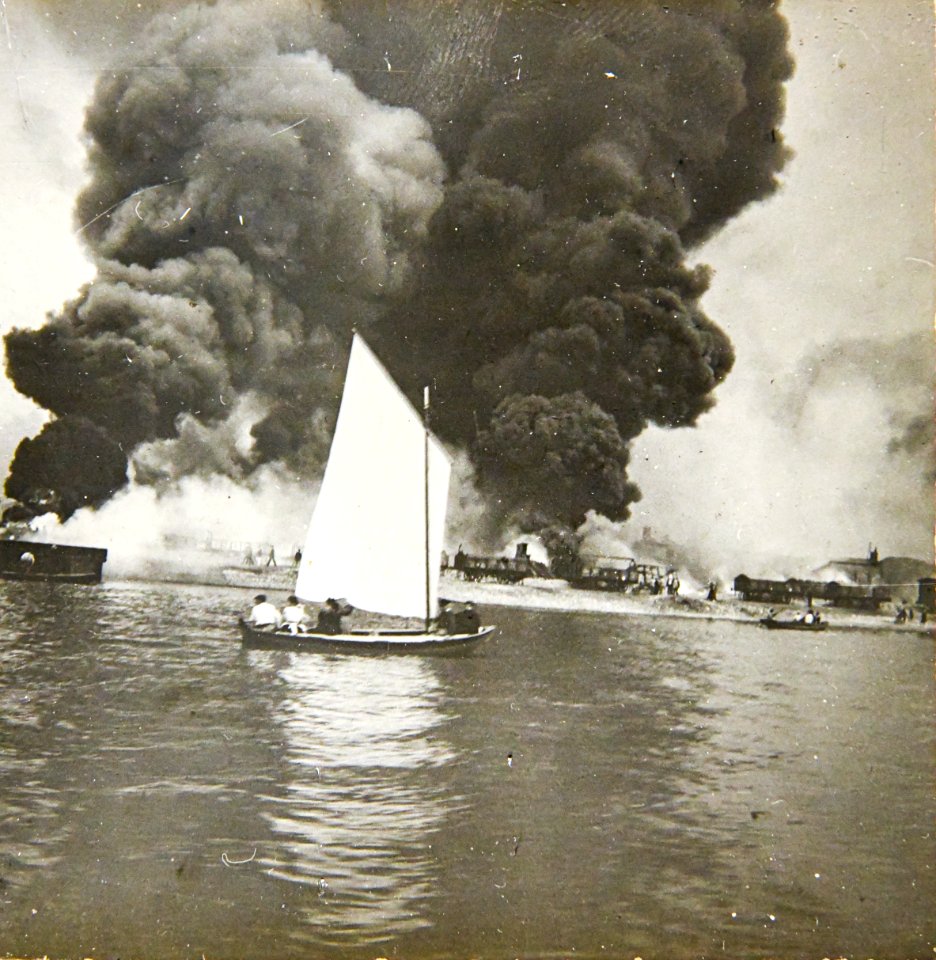 Bordeaux - Incendie à Brienne (1906) - dans les dépendances de la gare des marchandises 1 a