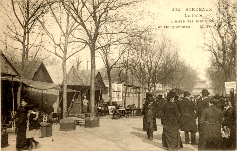 Bordeaux - Foire - L'allée des meubles et bouquinistes
